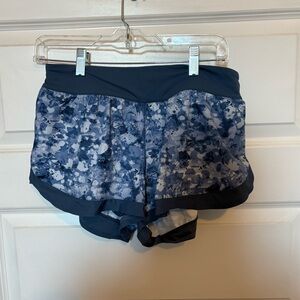 Lululemon Athletica hotty hot Shorts - Navy and White